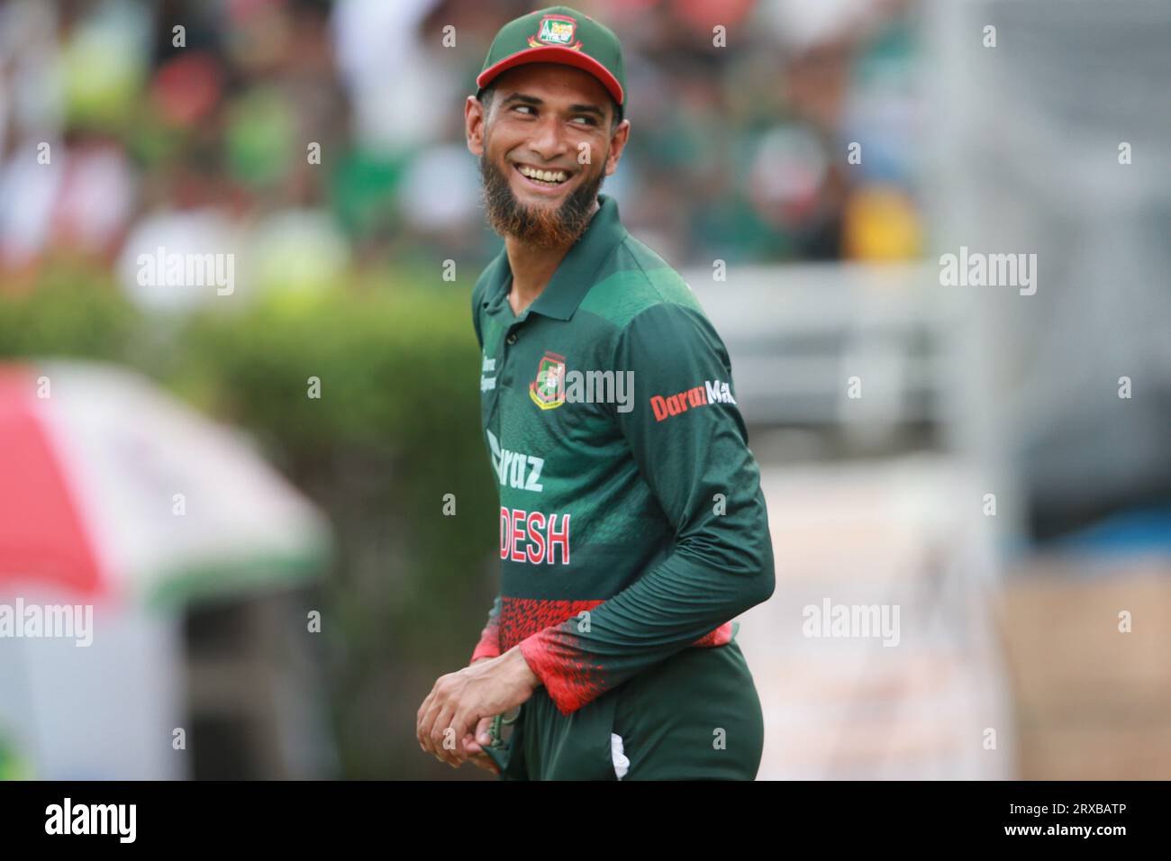 Il bengalese Mahmudullah durante il secondo ODI match di tre match della serie di incontri tra Bangladesh e nuova Zelanda allo Sher-e-Bangla National Cricket Stadium di Foto Stock