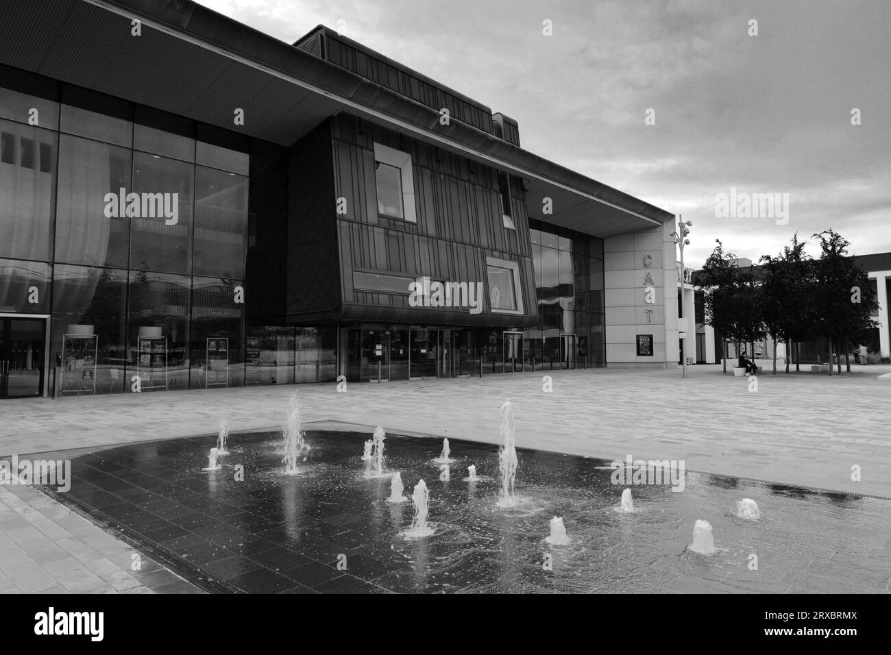 The Cast Performance Venue, Sir Nigel Gresley Square, Waterdale, Doncaster, South Yorkshire, Inghilterra, REGNO UNITO Foto Stock