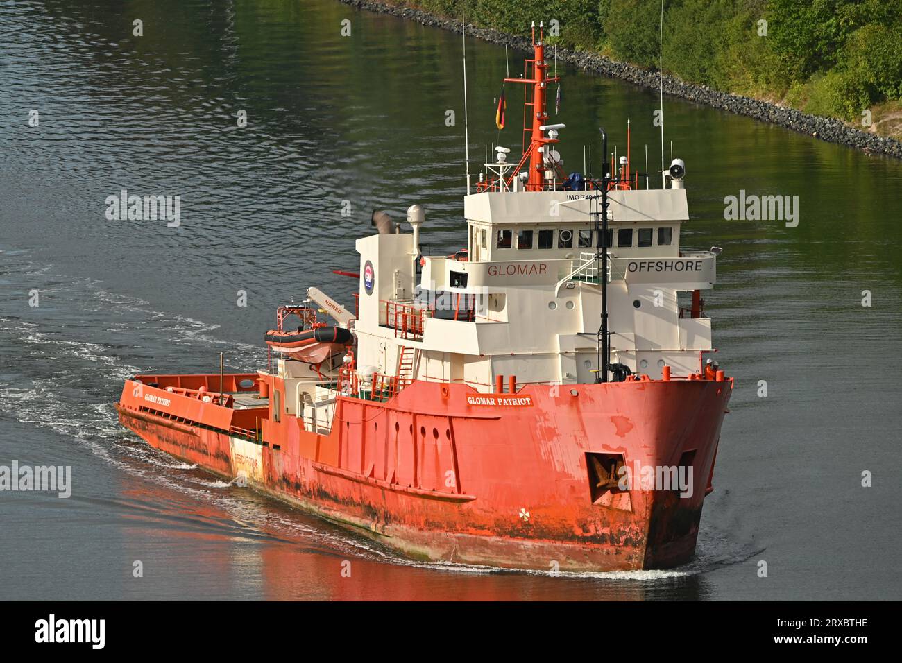 1975 nave da rifornimento offshore costruita GLOMAR PATRIOT che passa accanto al canale di Kiel Foto Stock