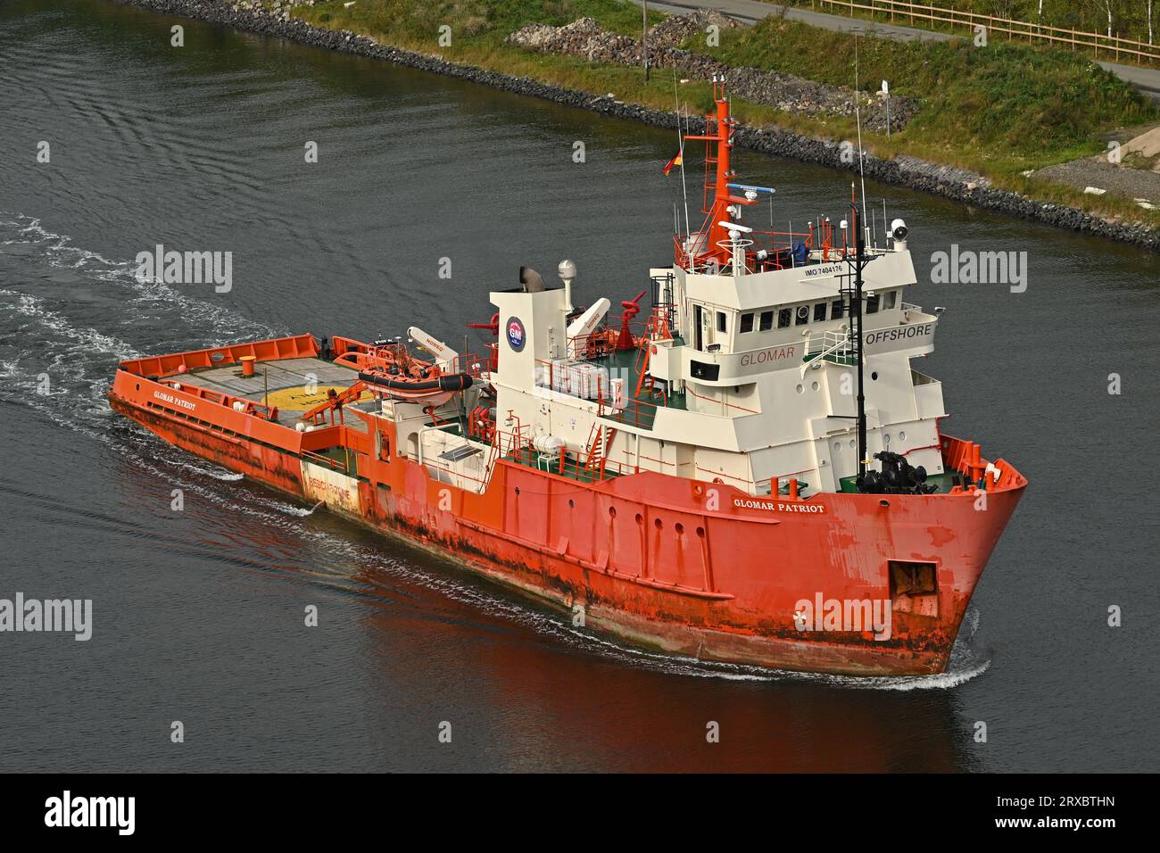 1975 nave da rifornimento offshore costruita GLOMAR PATRIOT che passa accanto al canale di Kiel Foto Stock