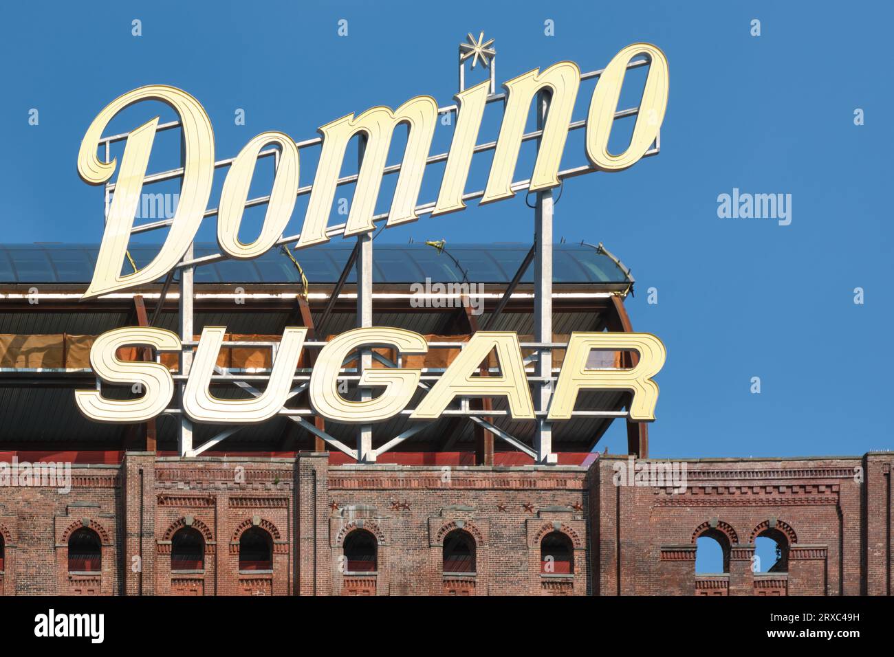 Domino Sugar Refinery, sviluppo misto Williamsburg, East River, New York City Brooklyn Foto Stock