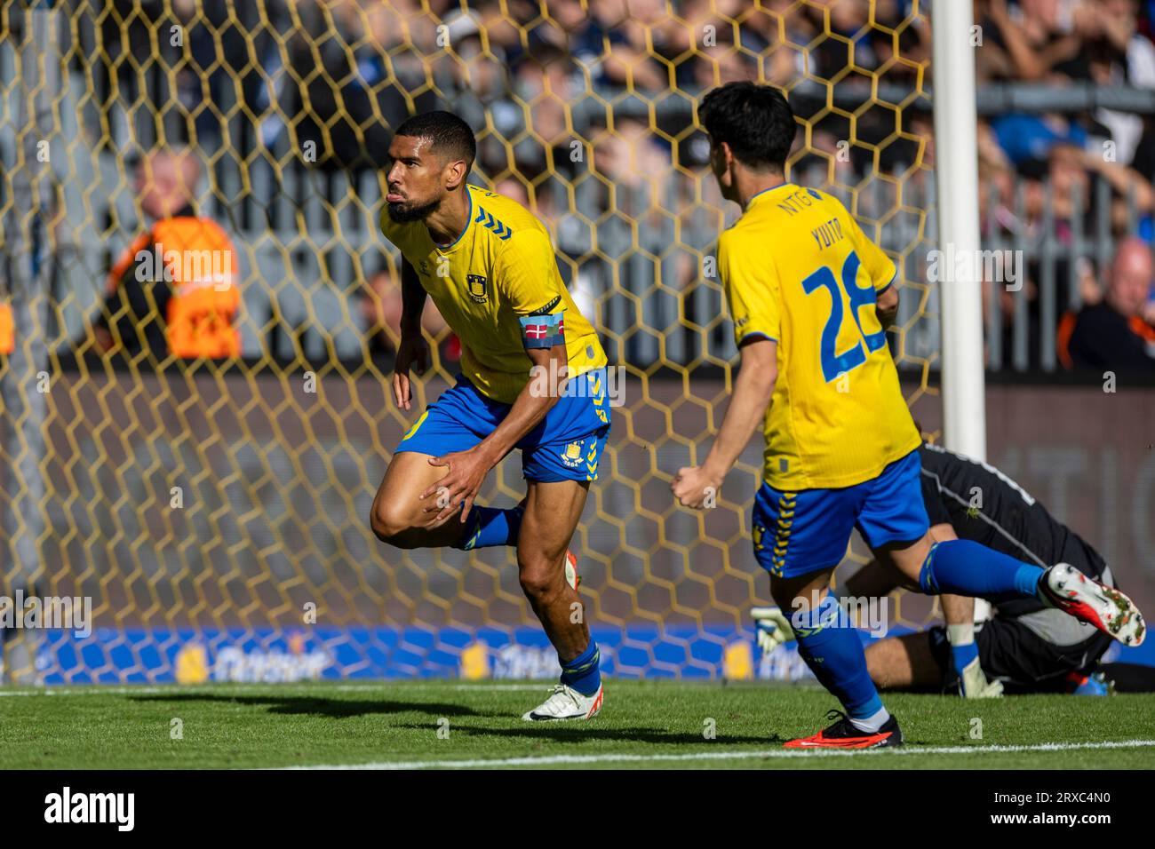 Broendby, Danimarca. 24 settembre 2023. OHI Omoijuanfo (9) di Broendby IF segna per 2-1 durante il 3F Superliga match tra Broendby IF e FC Copenhagen al Brondby Stadium. (Foto: Gonzales Photo/Alamy Live News Foto Stock