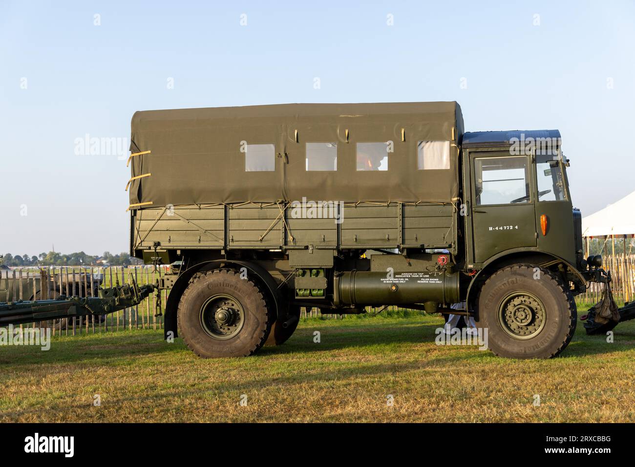 Settembre 2023 - AEC Matador WW2 Artillery Tractor Truck in occasione del Goodwood Revival Asso Meeting. Foto Stock