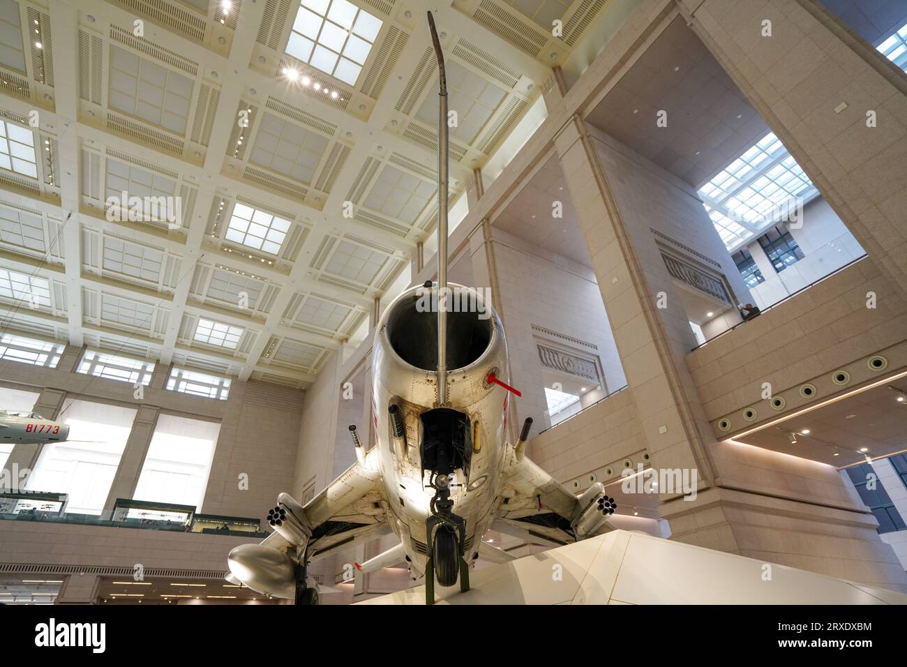 Pechino Cina, 24 gennaio 2023: Caccia cinese J-6, Museo militare della Rivoluzione popolare cinese a Pechino. Foto Stock