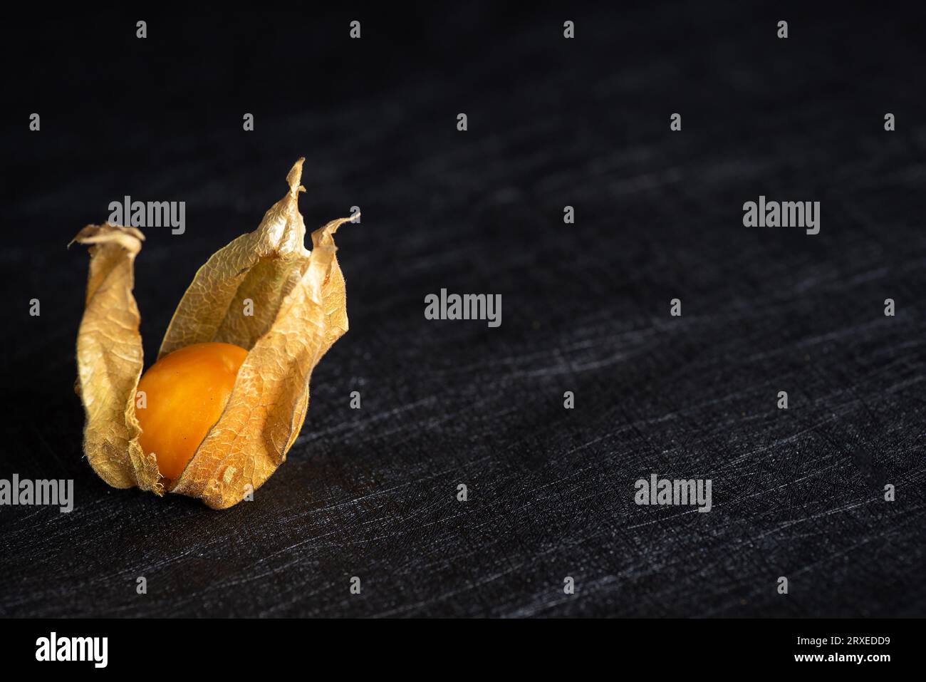 Fragole peruviane, Physalis peruviana - aggiunta a piatti, dessert, insalate. Il super frutto degli antichi Aztechi, colpisce il corpo come un antibi Foto Stock