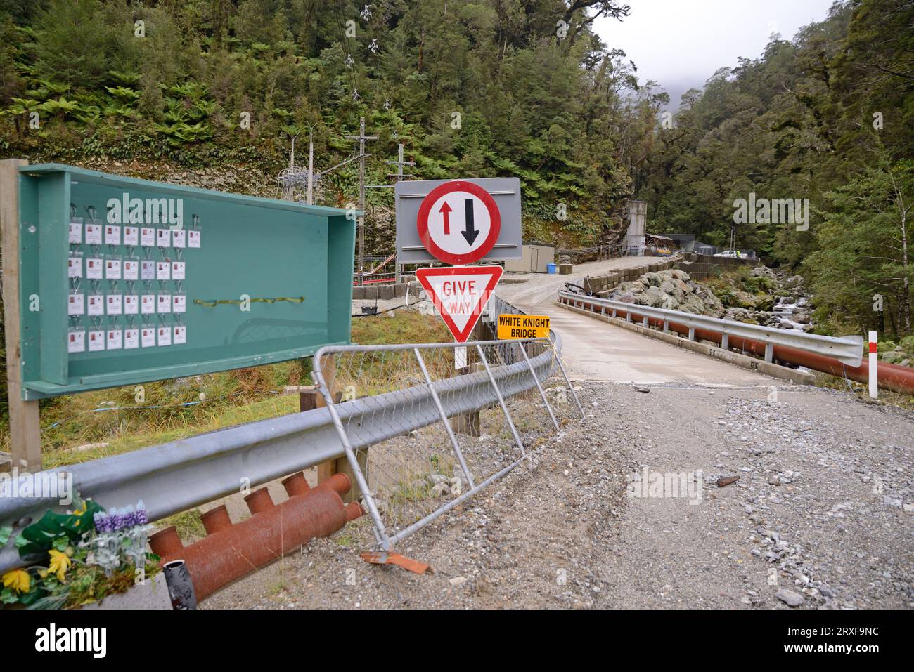 GREYMOUTH, NUOVA ZELANDA, 20 MAGGIO 2015: Un memoriale per 29 minatori perduti si trova all'avvicinarsi della miniera di carbone del fiume Pike il 20 maggio 2015 vicino a GRE Foto Stock