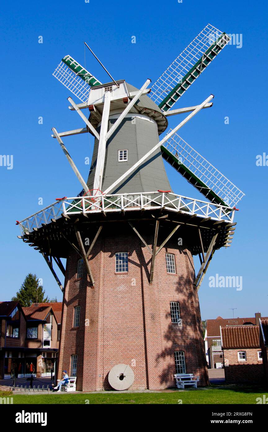 Mulino a vento "Meyers", Papenburg, bassa Sassonia, Germania Foto Stock