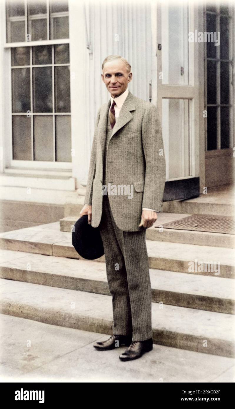 Henry Ford, lascia la Casa Bianca dopo aver chiamato il presidente. Nel 1927, Ford venne a Washington per assistere ad una cena data la notte precedente a T. Foto Stock
