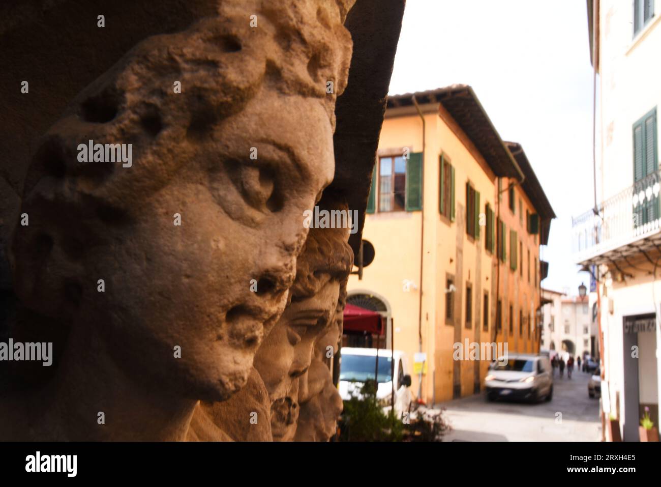 Pisa, Italia. 19 settembre 2023. Una delle tante strade pittoresche di Pisa, in Toscana. Foto di alta qualità Foto Stock