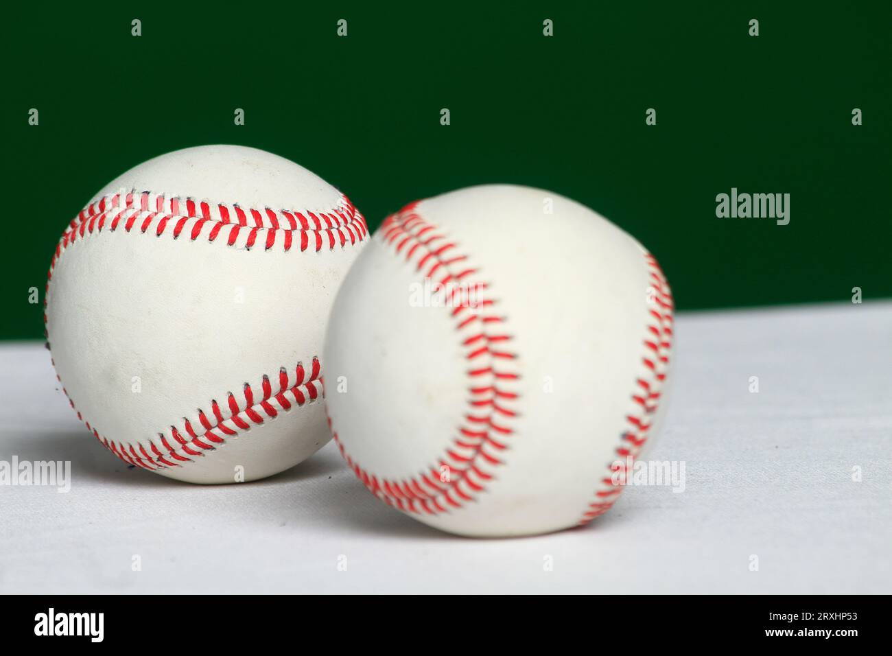 Guanto, palla, pipistrello, accessori da baseball, equipaggiamento da baseball, Guante, pelota, bat,accesorios del Besbol, equipaggiamento de Beisbol, (foto: Luis Gutierrez/ NortePhoto.com) Foto Stock