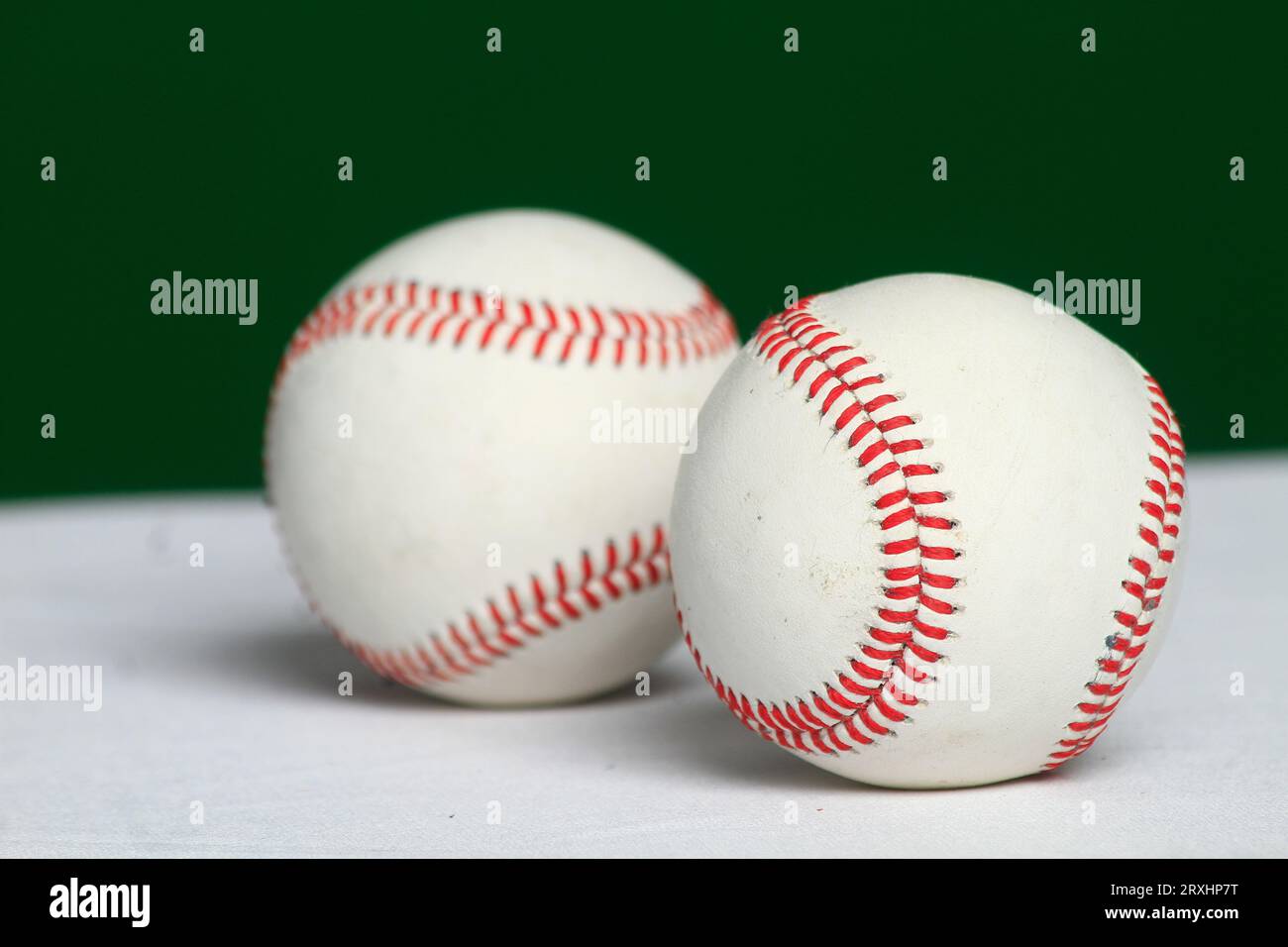 Guanto, palla, pipistrello, accessori da baseball, equipaggiamento da baseball, Guante, pelota, bat,accesorios del Besbol, equipaggiamento de Beisbol, (foto: Luis Gutierrez/ NortePhoto.com) Foto Stock