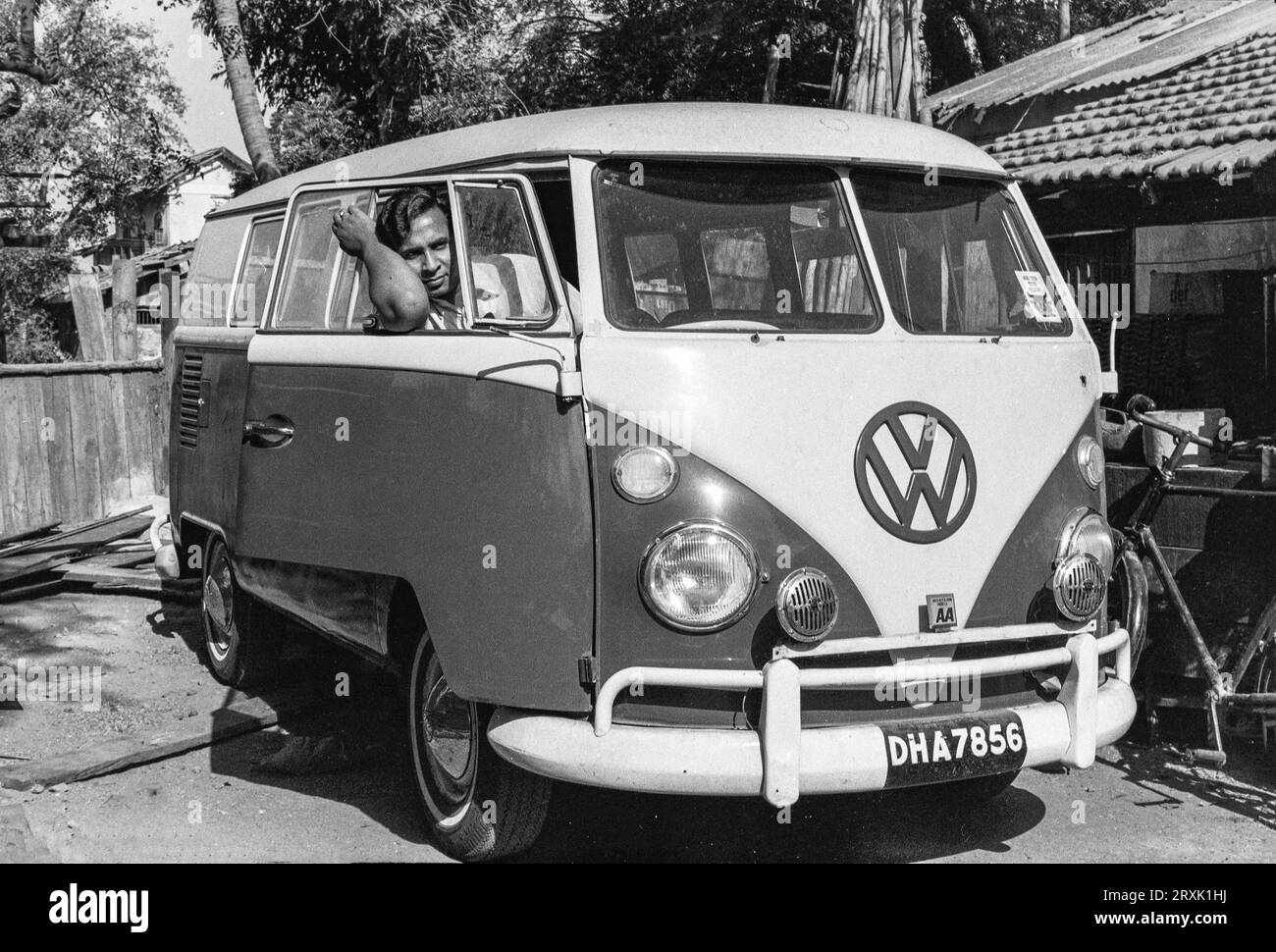 09 05 2021 1965 Vintage Volkswagen,combi, furgoni camper microbus Kon Kalyan Maharashtra India Asia. Foto Stock