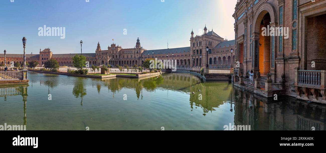 Fiume Guadalquivir e Plaza de Espana, Siviglia, Andalusia, Spagna Foto Stock