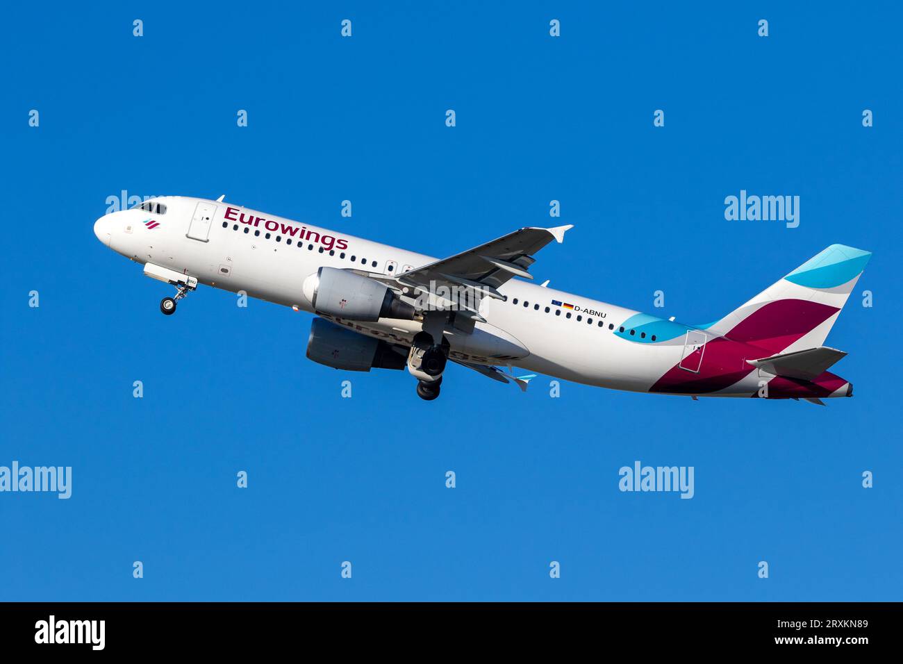 Eurowings Airbus A320 in partenza dall'aeroporto di Dusseldorf. Germania - 7 febbraio 2020 Foto Stock