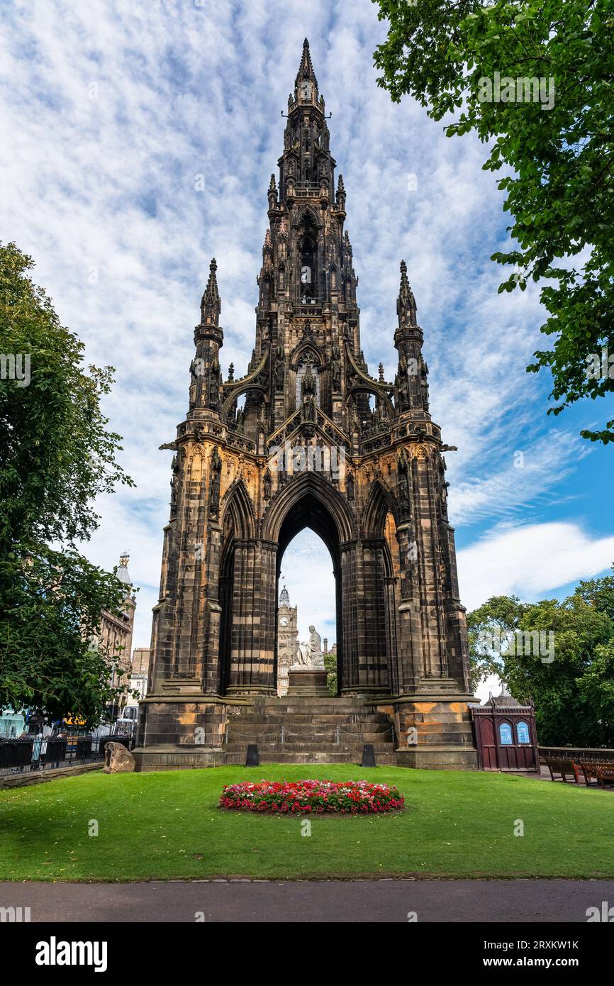 Monumento a Walter Scott nel centro monumentale di Edimburgo, Scozia. Foto Stock