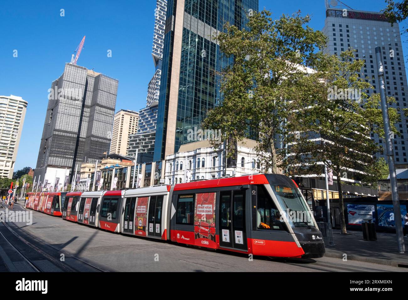 Tram leggero alla stazione Circular Quay, Sydney, nuovo Galles del Sud, Australia. Foto Stock