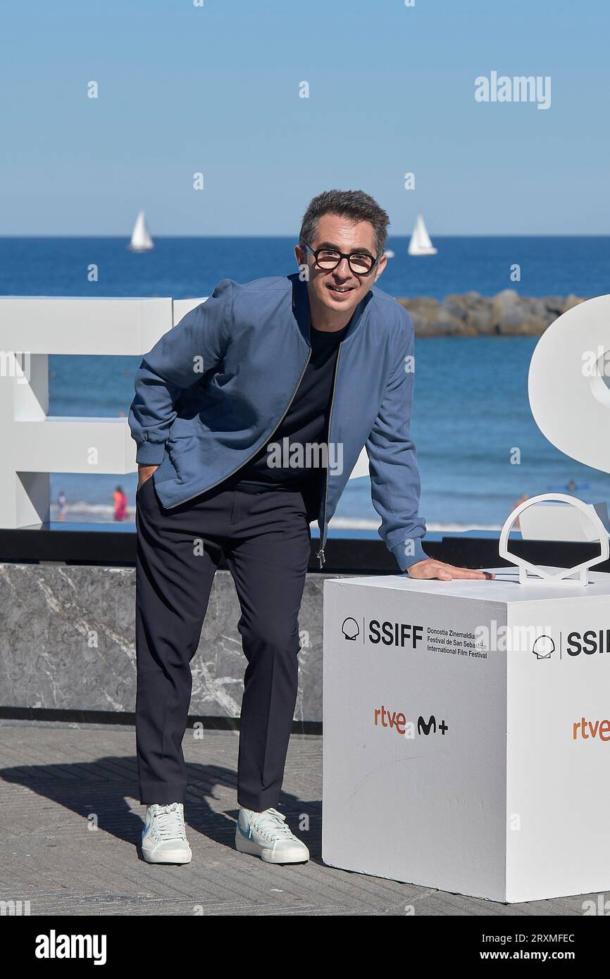 San Sebastian, Spagna. 24 settembre 2023. Berto Romero è stato presente alla photocall "El otro Lado" durante il 71° Festival Internazionale del Cinema di San Sebastian a Kursaal il 24 settembre 2023 a San Sebastian, in Spagna. (Foto di Yurena Paniagua/COOLMedia/NurPhoto) credito: NurPhoto SRL/Alamy Live News Foto Stock