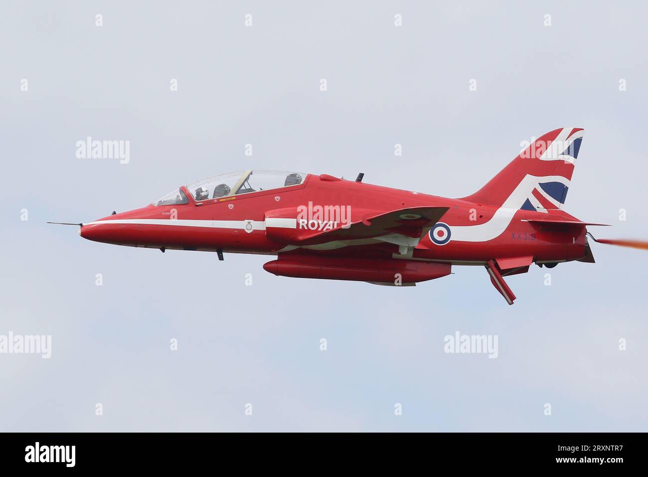 La squadra aeronautica della Royal Air Force Aerobatic, le frecce rosse che mostrano il campo d'aviazione di Wattisham, Suffolk nell'agosto 2023. Foto Stock