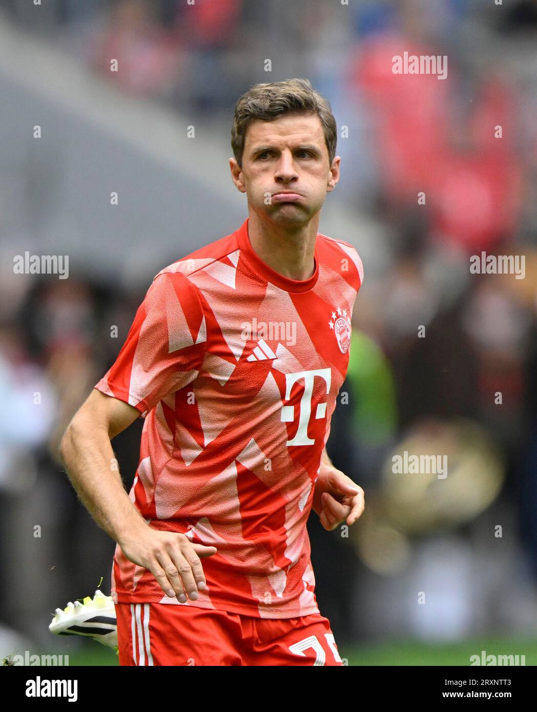 Thomas Mueller FC Bayern Monaco FCB (25) riscaldamento, allenamento, guance paffuto, Allianz Arena, Monaco di Baviera, Baviera, Germania Foto Stock