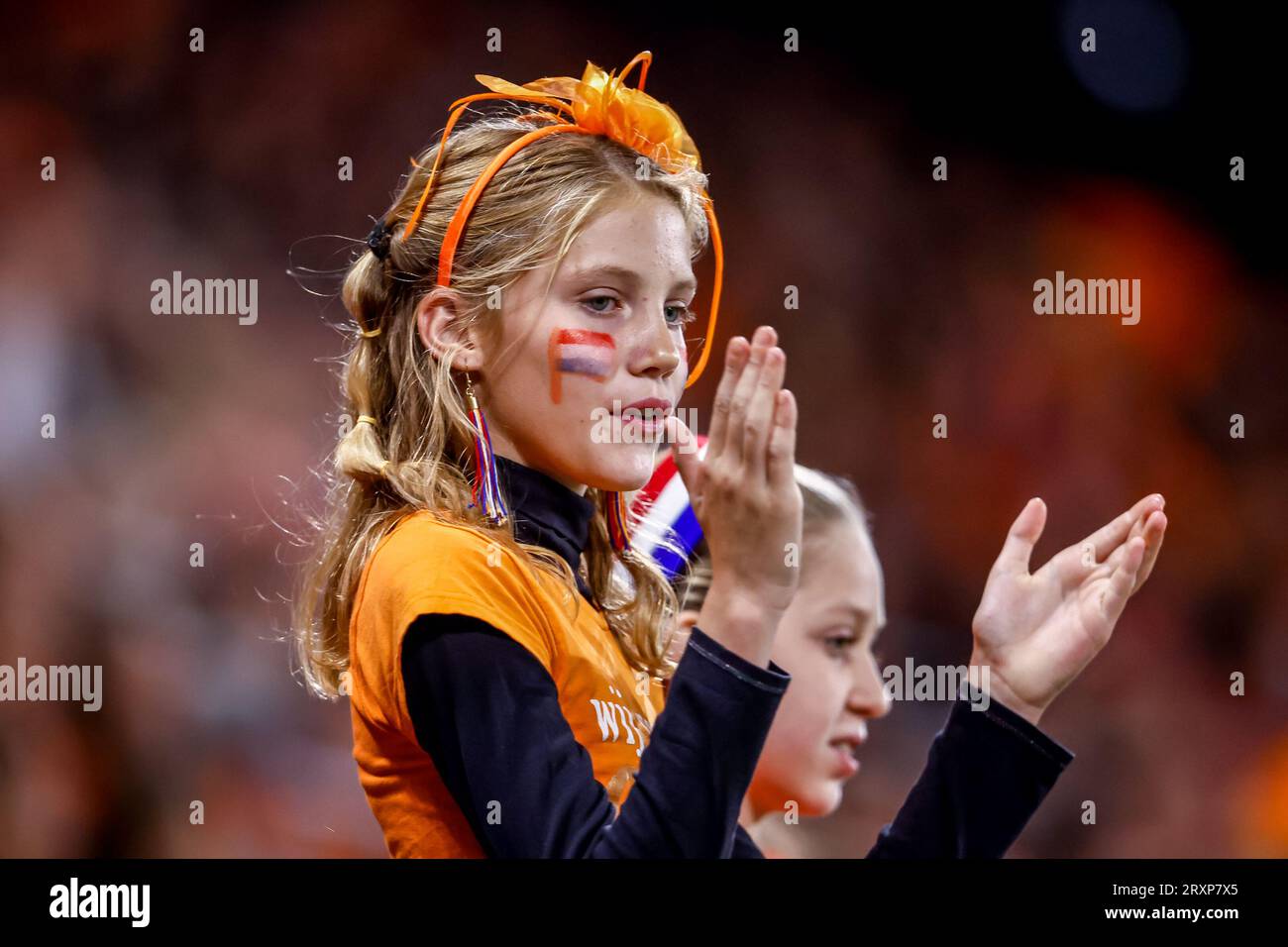 Utrecht, Paesi Bassi. 26 settembre 2023. UTRECHT, PAESI BASSI - SETTEMBRE 26: Una tifosa dei Paesi Bassi durante la UEFA Nations League Women League A, gruppo 1, partita tra Paesi Bassi e Inghilterra allo Stadion Galgenwaard il 26 settembre 2023 a Utrecht, Paesi Bassi. (Foto di Andre Weening/Orange Pictures) credito: Orange Pics BV/Alamy Live News Foto Stock