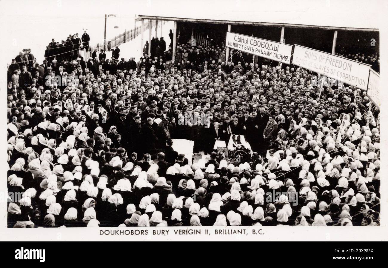 Doukhobors Bury Verigin II, Brilliant BC Canada, circa 1939. fotografo non identificato Foto Stock