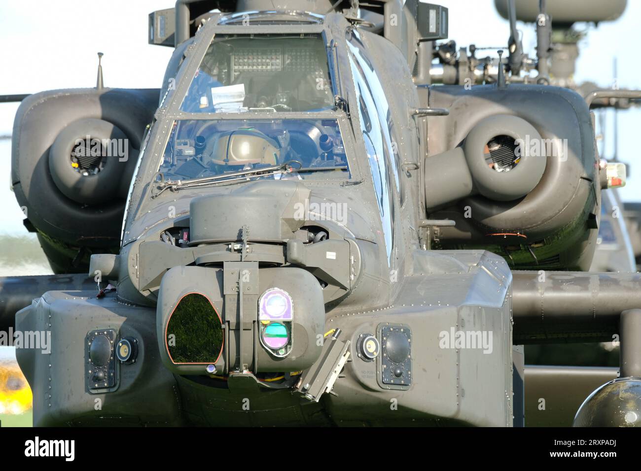 Army Air Corp AH-64 Apache AH1 elicottero da attacco sul campo di battaglia con base a Wattisham Suffolk Regno Unito visto nel settembre 2023 Foto Stock