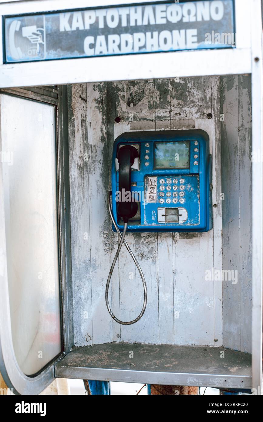 Vecchio telefono di strada a chania, Creta, Grecia Foto Stock