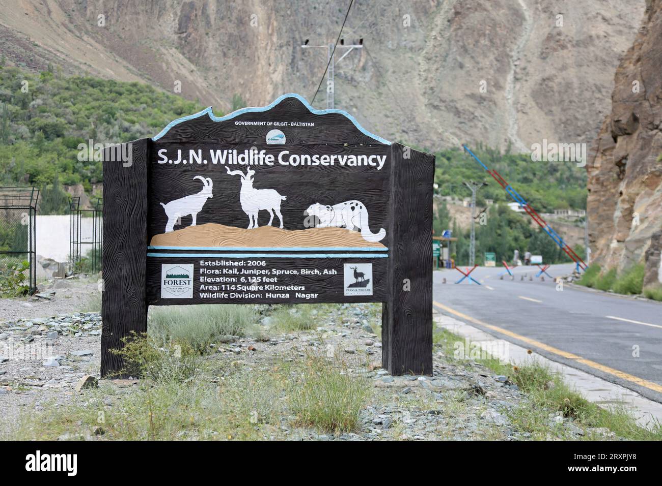 Cartello S.J.N Wildlife Conservancy a Gilgit Baltistan in Pakistan Foto Stock