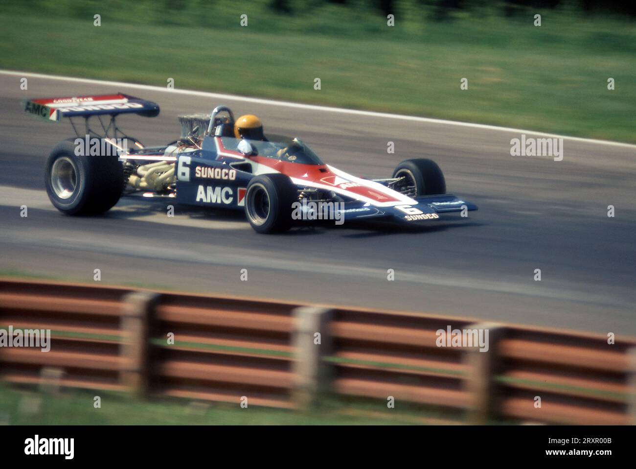 Mark Donohue su una Penske Lola T330 AMC alla gara di Formula 5000 Mid Ohio del 1973, partì 18°, terminò 3° Foto Stock