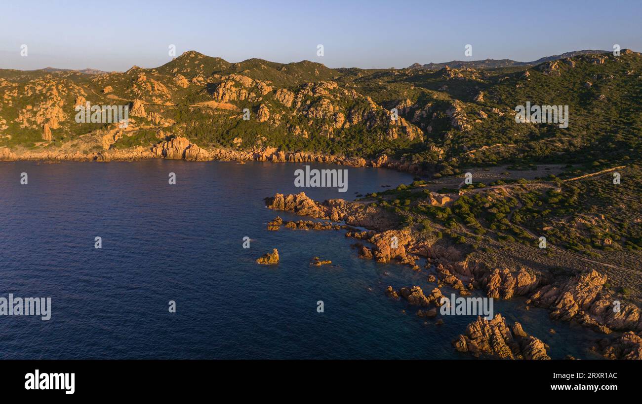 Spiaggia li cossi a Costa Paradiso in Sardegna. Foto Stock
