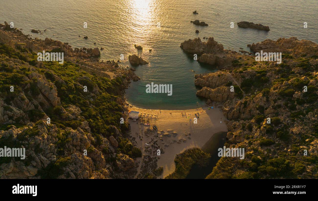 Spiaggia li cossi a Costa Paradiso in Sardegna. Foto Stock