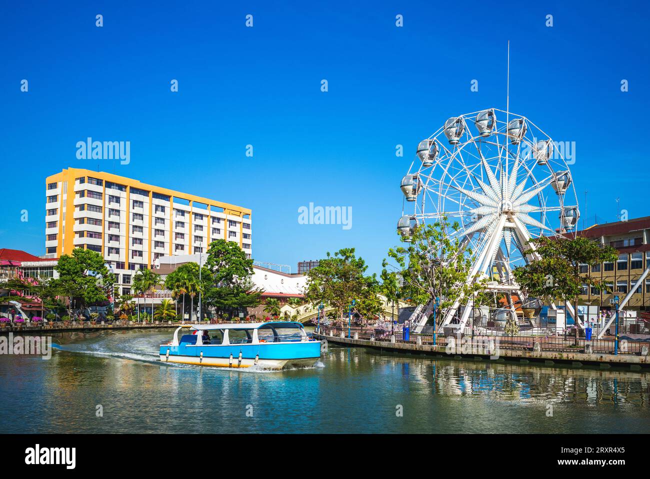 Panorama della riva del fiume malacca a malacca, malacca, malesia Foto Stock