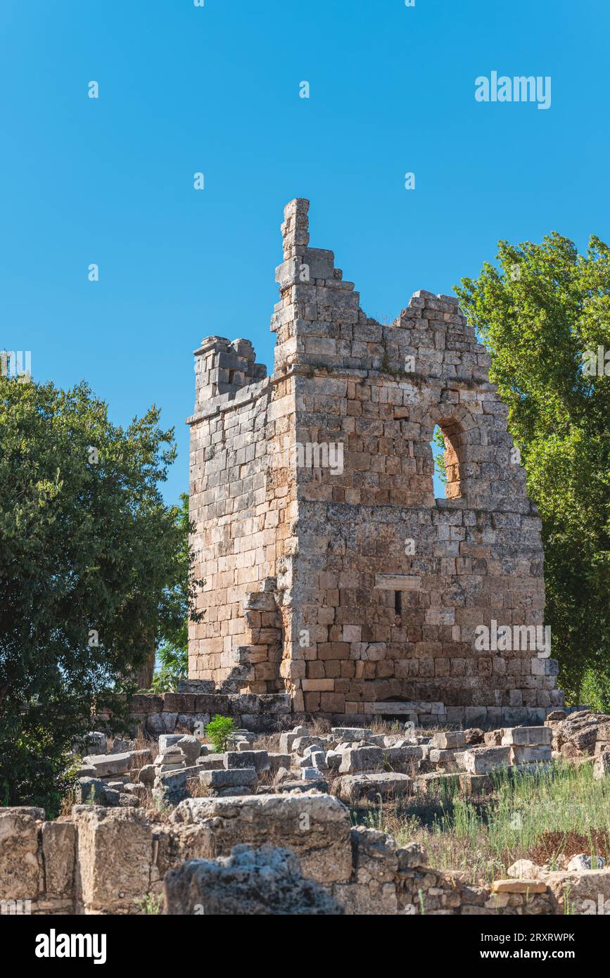 Antica città di Perge ad Antalya, Turchia. Rovine storiche nell'antica città di Pamphylia Foto Stock