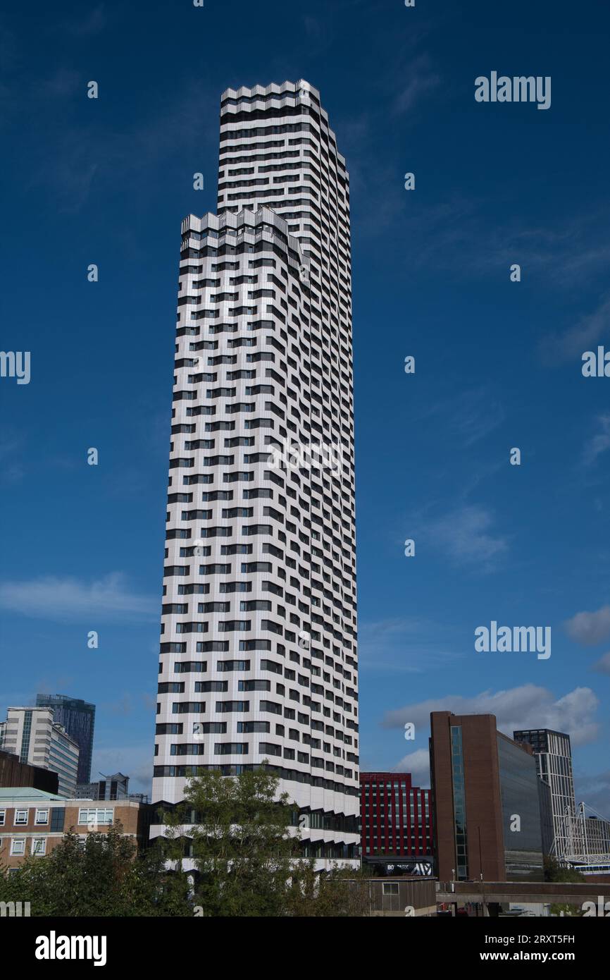 L'edificio modulare più alto d'Europa, a 158 metri e a 50 piani, vicino alla stazione di East Croydon, South London, Inghilterra, Regno Unito Foto Stock
