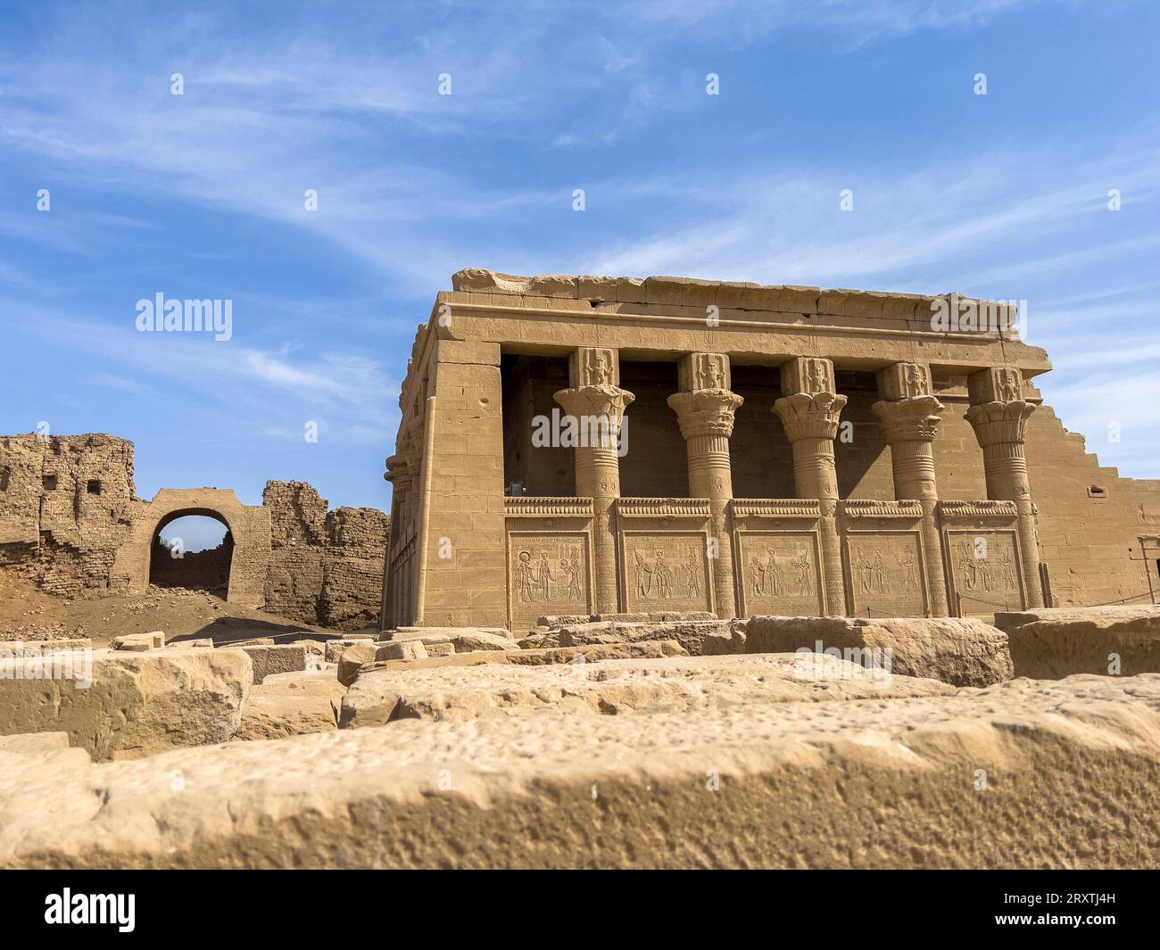 I mammisi romani, risalenti ai regni di Traiano e Marco Aurelio, il complesso del Tempio di Dendera, Dendera, Egitto, Nord Africa, Africa Foto Stock