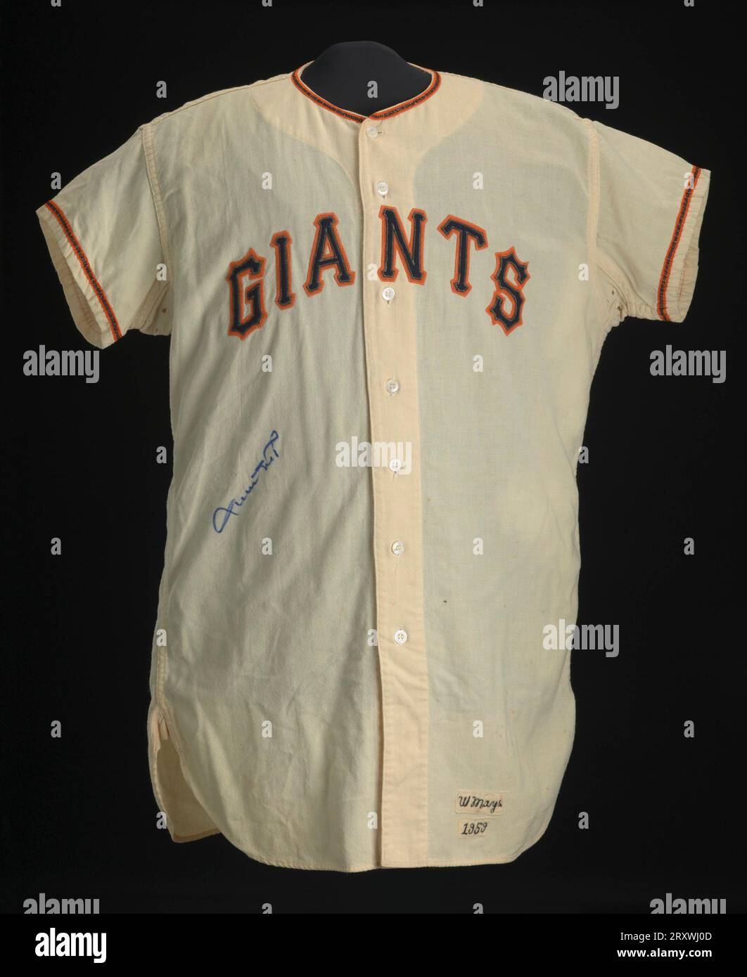 Maglia da allenamento primaverile dei San Francisco Giants indossata e firmata da Willie Mays 1959 Foto Stock