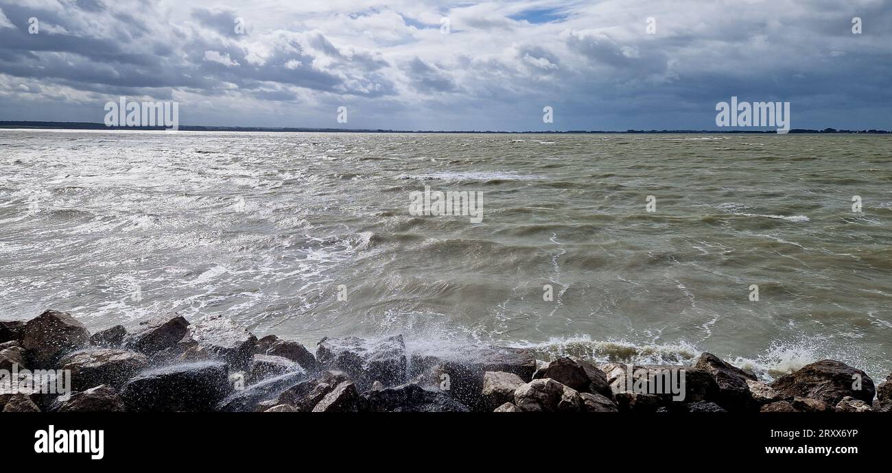 Baia della somme con marea crescente, le Tréport, somme, Hauts-de-France, Francia Foto Stock