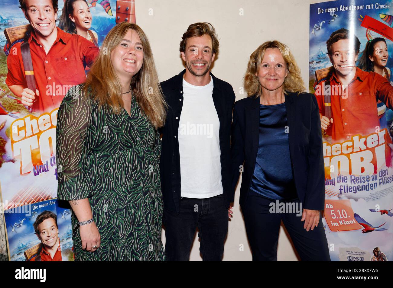Emily Meinke, Tobias Krell und Steffi Lemke bei der Preview des Kinofilms Checker Tobi und Die Reise zu den fliegenden Flüssen im Kant Kino. Berlin, 27.09.2023 *** Emily Meinke, Tobias Krell e Steffi Lemke all'anteprima del film Checker Tobi und Die Reise zu den fliegenden Flüssen a Kant Kino Berlin, 27 09 2023 foto:XS.xGabschx/xFuturexImagex tobi 3913 Foto Stock