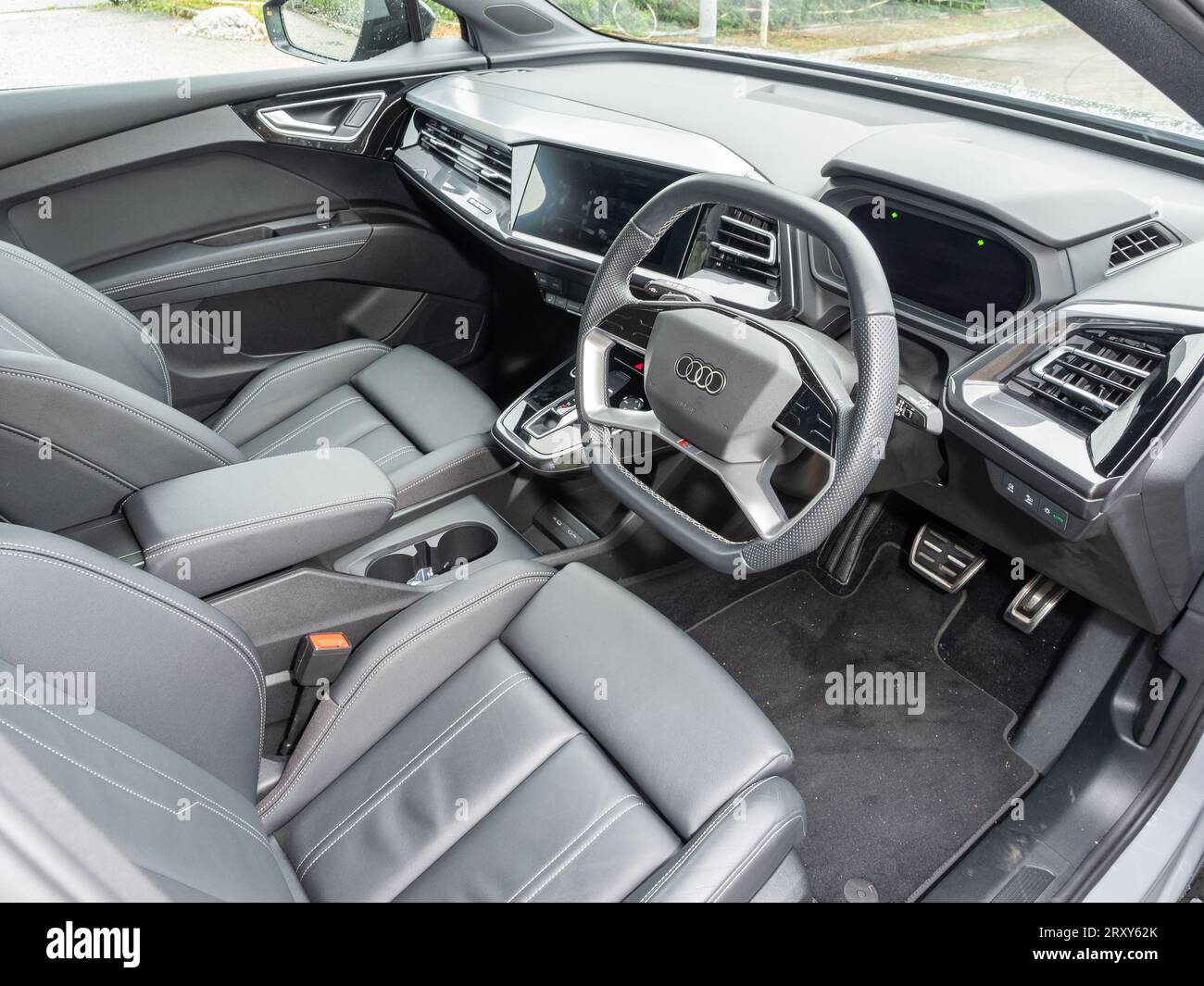 Hong Kong, Cina 19 luglio 2023 : Audi Q4 e-tron SUV 2023 Interior 19 luglio 2023 a Hong Kong. Foto Stock