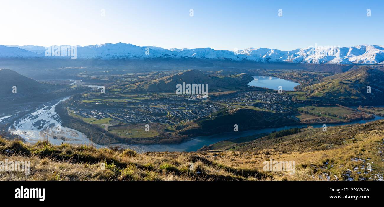 Panorama del lago Hayes, del fiume Kawarau e del fiume Shotover vicino a Queenstown, Otago, nuova Zelanda Foto Stock
