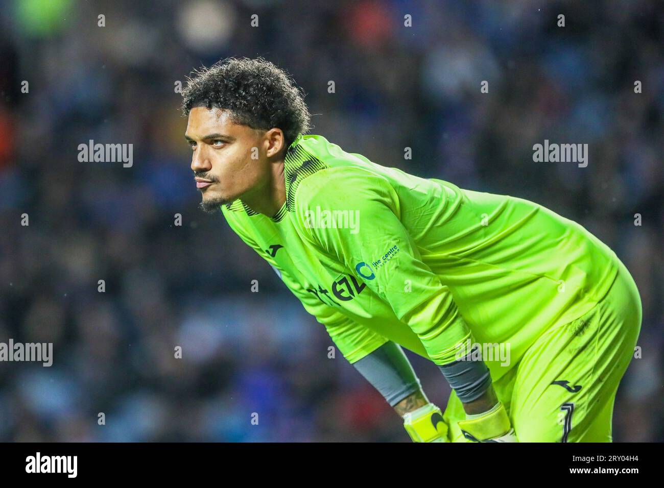 27 settembre 23. Glasgow, Regno Unito. I Rangers FC giocano contro il Livingstone FC nei quarti di finale della Viaplay Cup allo stadio Ibrox, Glasgow, Scozia, Regno Unito. Il vincitore arriverà ai play-off di Hampden più avanti nel corso dell'anno. Crediti: Findlay/Alamy Live News Foto Stock