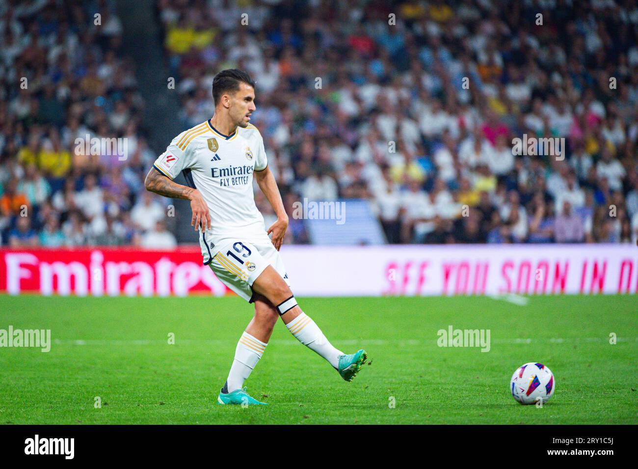 Dani Ceballos (Real Madrid) in azione durante la partita di calcio del campionato spagnolo la Liga EA Sports tra Real Madrid e Las Palmas giocata allo stadio Bernabeu. Real Madrid 2 : 0 Las Palmas (foto di Alberto Gardin / SOPA Images/Sipa USA) credito: SIPA USA/Alamy Live News Foto Stock