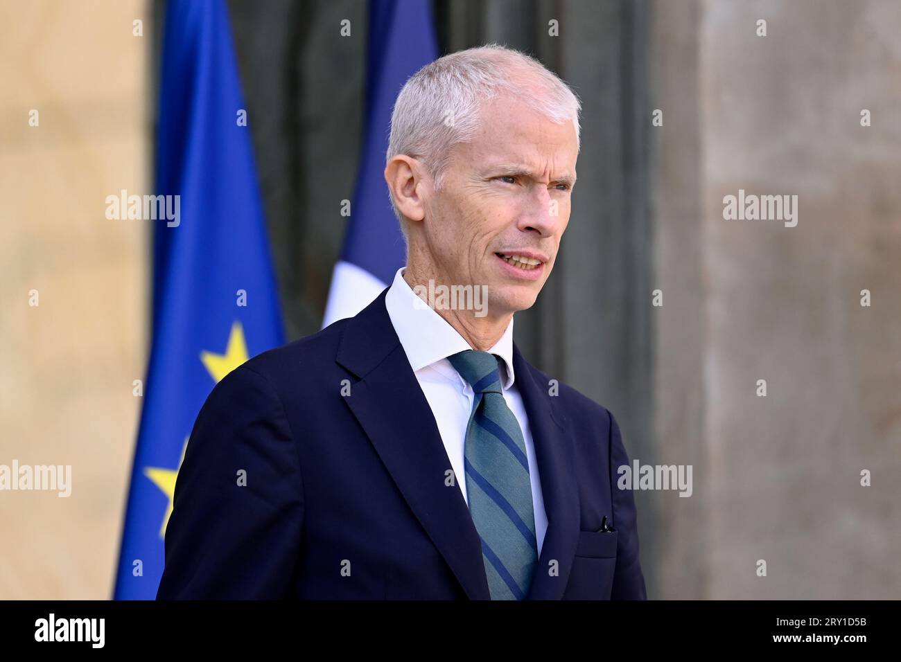 Julien Mattia / le Pictorium - al termine della riunione del Consiglio dei ministri del 27 settembre 2023. - 27/09/2023 - Francia / Ile-de-France (regione) / Parigi - Ministro delegato presso il primo Ministro, incaricato delle relazioni con il Parlamento, Franck Riester che lascia il Consiglio dei ministri, all'Elysee, 27 settembre 2023 credito: LE PICTORIUM/Alamy Live News Foto Stock