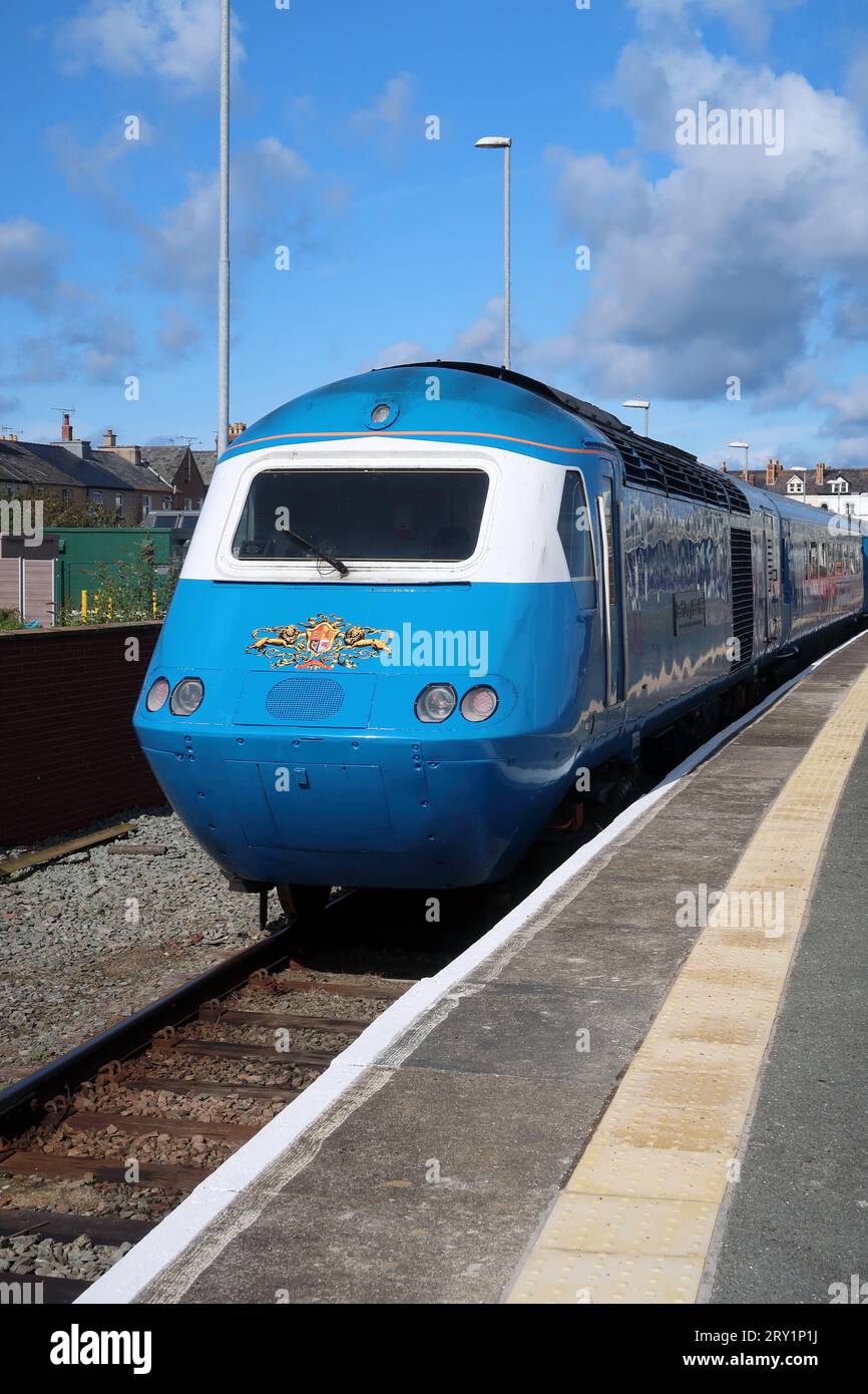 Il treno ad alta velocità Midland Pullman alla stazione di Llandudno nel Galles del Nord è arrivato con un tour ferroviario da Plymouth. Foto Stock