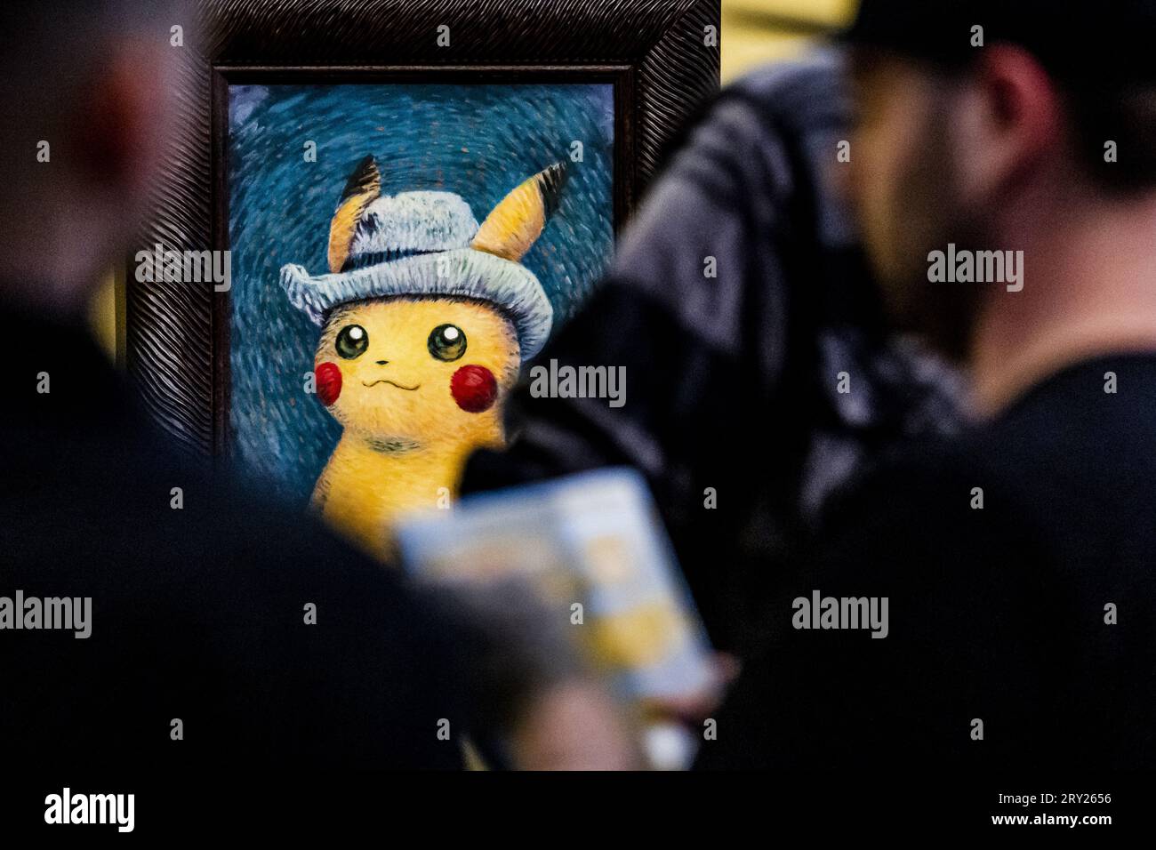 AMSTERDAM - dipinti nel Museo Van Gogh di artisti ispirati ai Pokémon. Alcune delle opere più note di Vincent van Gogh hanno ispirato i sei dipinti che gli artisti hanno creato di Pokémon. ANP REMKO DE WAAL netherlands Out - belgium Out Foto Stock