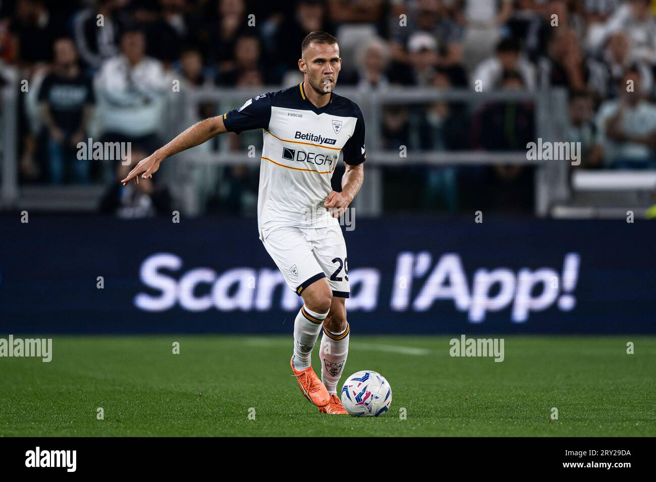 Alexis Blin di US Lecce in azione durante la partita di serie A tra Juventus FC e US Lecce. Foto Stock