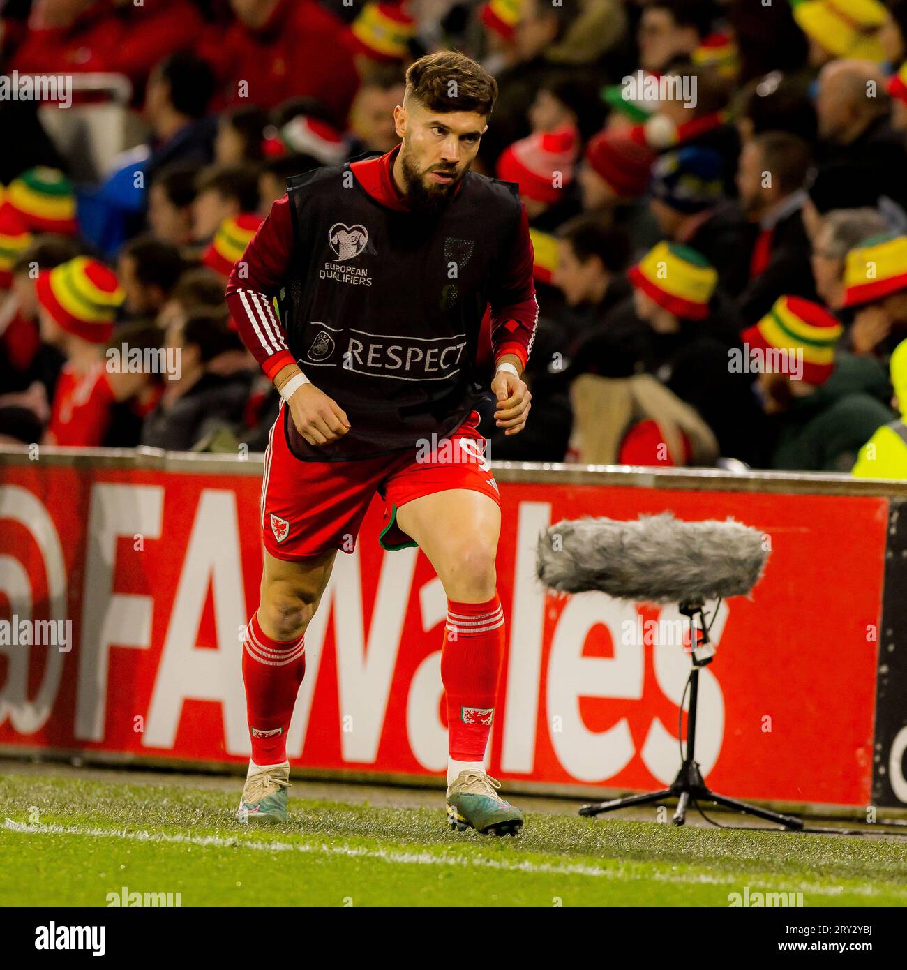 Cardiff, Galles - 28 marzo 2023: Galles' Tom Bradshaw. Girone D UEFA European Championship Qualifying fixture Galles vs Lettonia al Cardiff City Stadium. Foto Stock