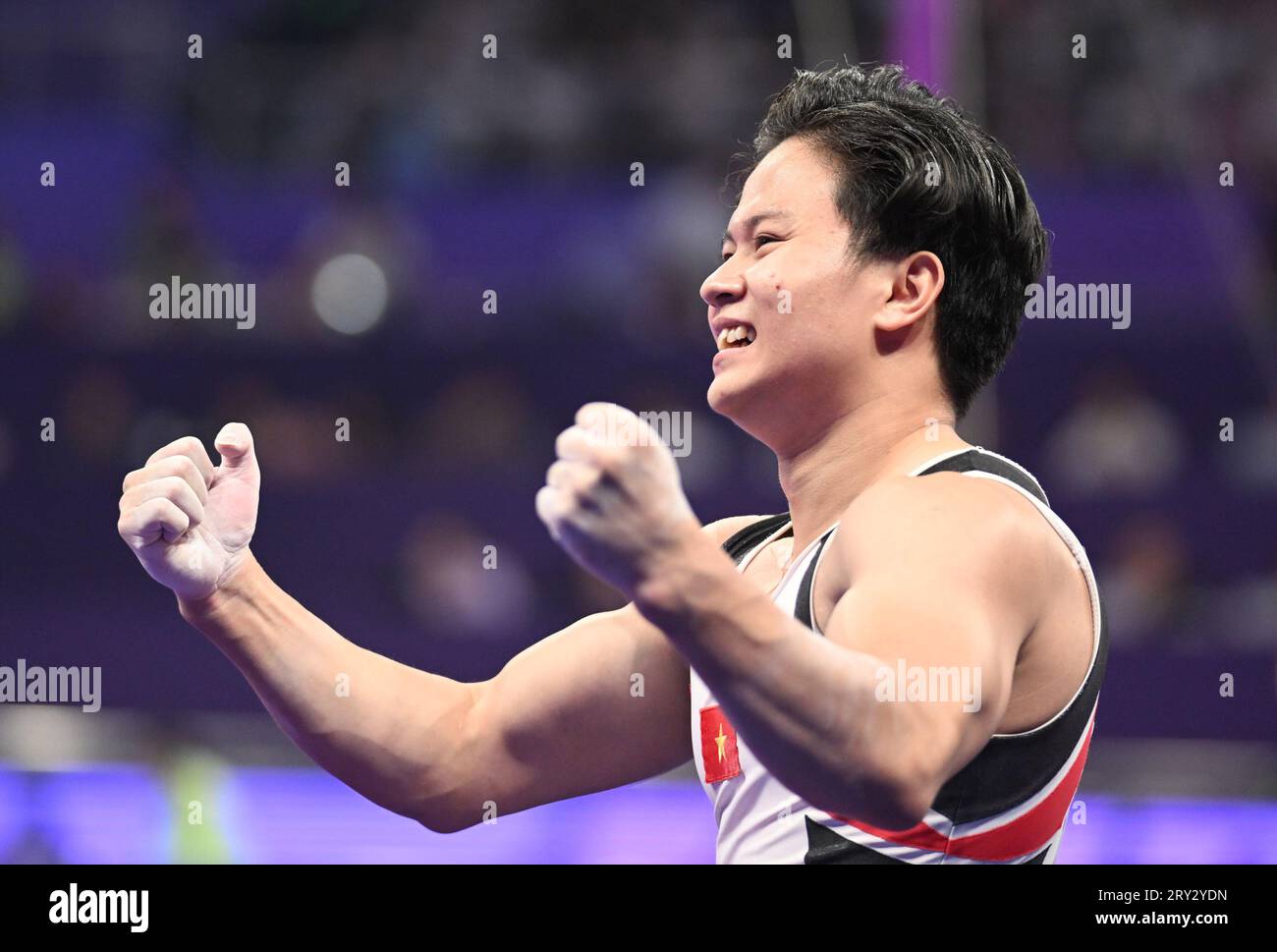 Hangzhou, provincia cinese di Zhejiang. 28 settembre 2023. Nguyen van Khanh Phong del Vietnam reagisce durante la finale degli anelli maschili di ginnastica artistica ai XIX Giochi asiatici di Hangzhou, nella provincia dello Zhejiang della Cina orientale, 28 settembre 2023. Crediti: Cheng min/Xinhua/Alamy Live News Foto Stock