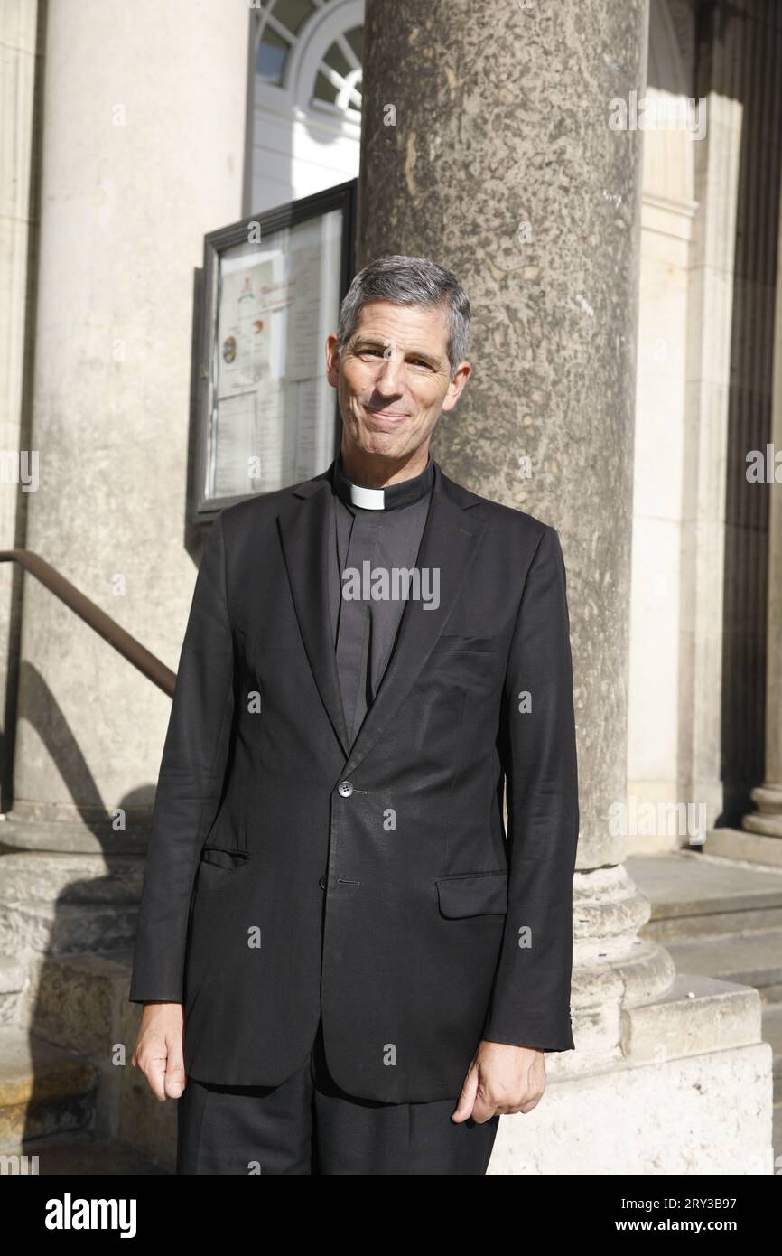 Pater Paul von Habsburg beim Empfang anlässlich der Trauung von Maria Teresita Prinzessin von Sachsen und Graf Beryl Alexandre de Saporta in der Hofki Foto Stock