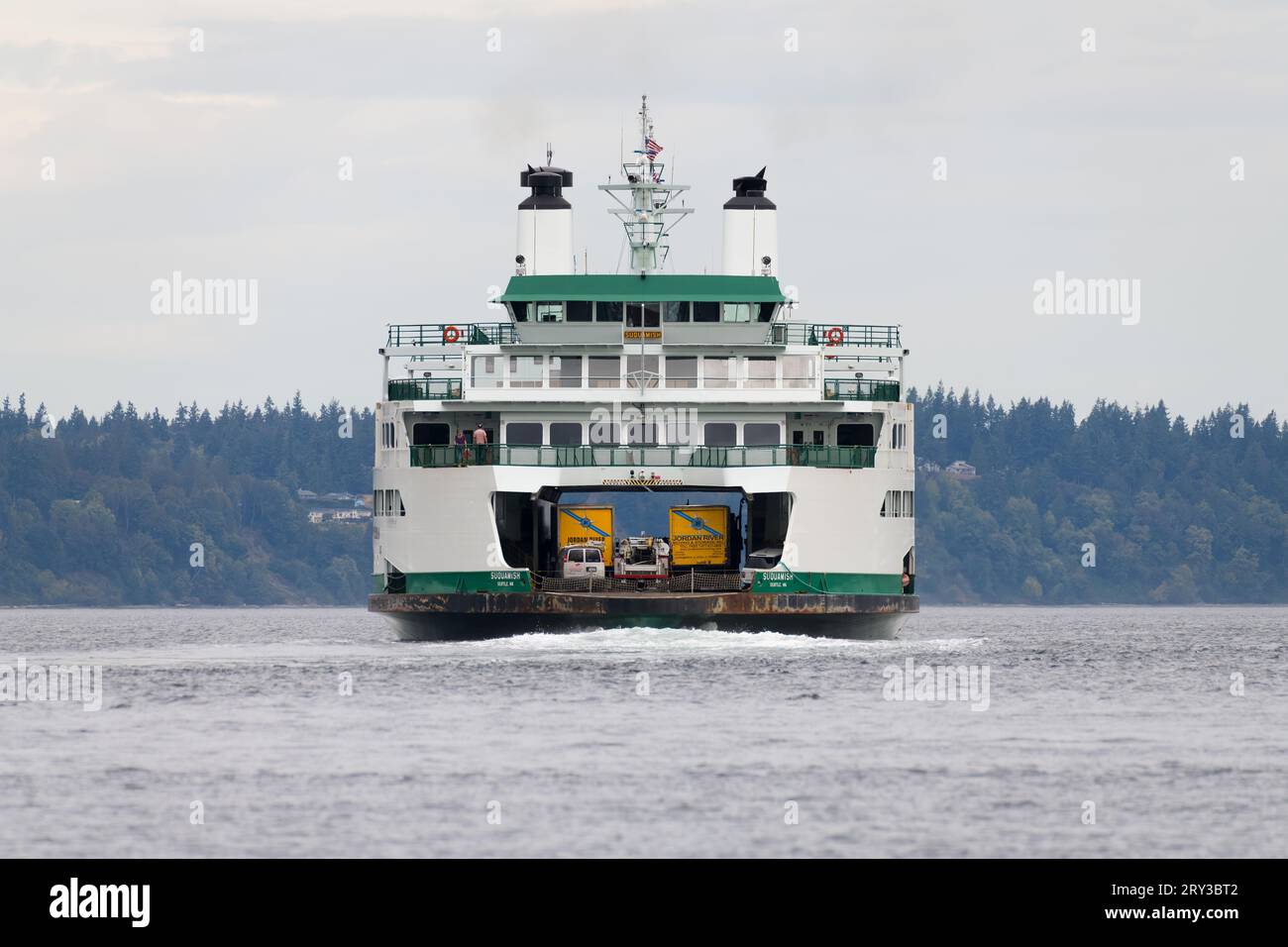 Mukilteo, WA, USA - 26 settembre 2023; traghetto per auto dello Stato di Washington MV Suquamish che attraversa Mukilteo a Clinton Foto Stock